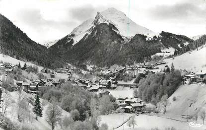 CPSM FRANCE 74 " Morzine, Vue générale et la Pointe de Nyon".