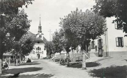 CPSM FRANCE 74 "Les Houches, Place de l'église".