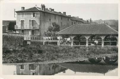 CPSM FRANCE 24 " St Pardoux la Rivière, Le lavoir municipal'.