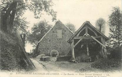 CPA FRANCE 61 " Environs de Bagnoles de l'Orne, Les Buards, vieux pressoir Normand".