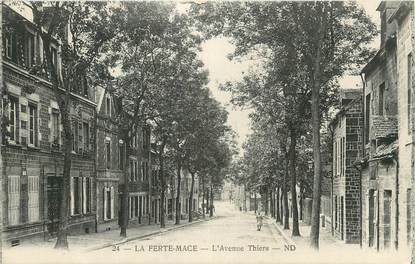 CPA FRANCE 61 " La Ferté Macé, L'Avenue Thiers".