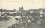 27 Eure CPA FRANCE 27 "Le Neubourg, La place un jour de marché".