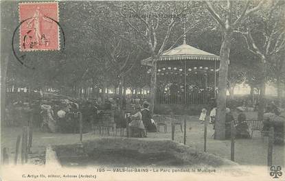 CPA FRANCE 07 "Vals les Bains, Le parc pendant la musique".