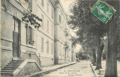 CPA FRANCE 83 " Brignoles, Cours de la Liberté, groupe scolaire".