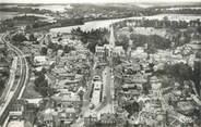 76 Seine Maritime CPSM FRANCE 76 "Auffay, Vue aérienne sur la Place Carnot et l'église".