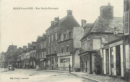 CPA FRANCE 14 "Isigny sur Mer, Rue Emile Demagny".