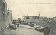 14 Calvado CPA FRANCE 14 "Grandcamp les Bains, Les barques encombrant les rues après le cyclone de 1909"