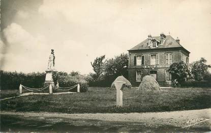 CPSM FRANCE 27 " Rougemontiers, La Mairie et le Monument aux Morts".