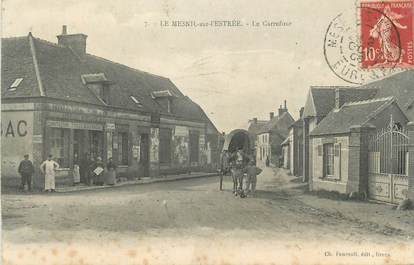 CPA FRANCE 27 "Le Mesnil sur l'Estrée, Le carreffour".