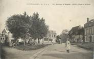27 Eure CPA FRANCE 27 "Lyre, Place de la Croix";
