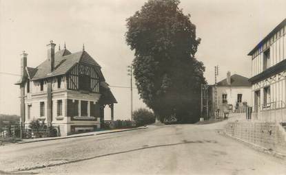 CPSM FRANCE 14 "Fervaques, Poste et Mairie".