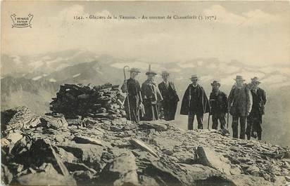 CPA FRANCE 73 "Glaciers de la Vanoise, Au sommet de Chasseforêt"