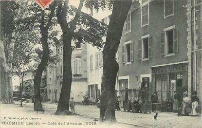 CPA FRANCE 38 " Crémieu, Café de l'Avenue ".