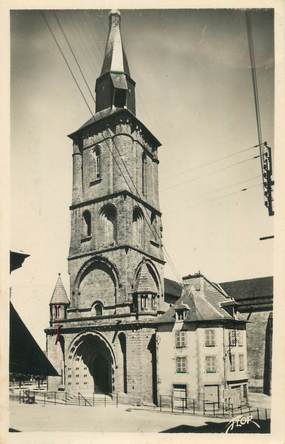 CPSM FRANCE 23 " La Souterraine, Façade de l'église".