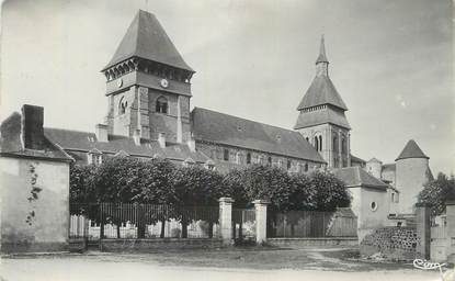 CPSM FRANCE 23 " Chambon sur Voueize, L'église et la Caisse d'Epargne".