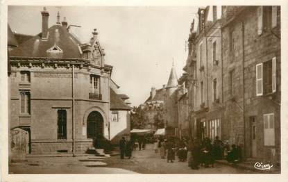 CPSM FRANCE 23 " Felletin, Place du marché".