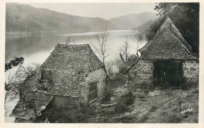 CPSM FRANCE 23 " La Presqu'île de Laussac, Le Lac de Sarrans".