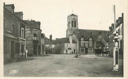 CPSM FRANCE 35 "Pipriac, Place de la Mairie".