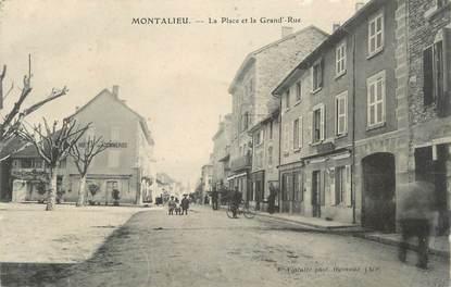 CPA FRANCE 38 " Montalieu, La place et la grande rue".