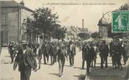 71 SaÔne Et Loire CPA FRANCE 71 " Le Creusot, Usine Schneider, sortie des ouvriers".