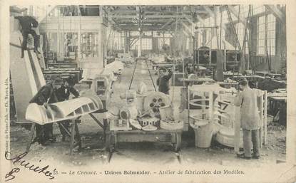 CPA FRANCE 71 " Le Creusot, Usine Schneider, Atelier de fabrication des modèles".