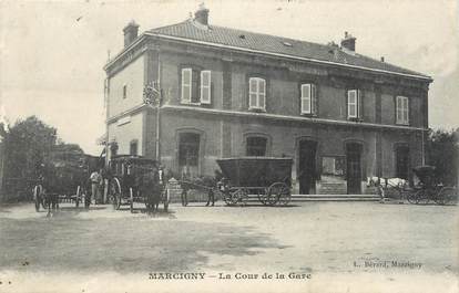 CPA FRANCE 71 "Marcigny, La cour de la gare".