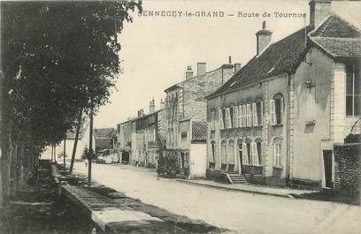 CPA FRANCE 71 "Sennecey le Grand, Route de Tournus".