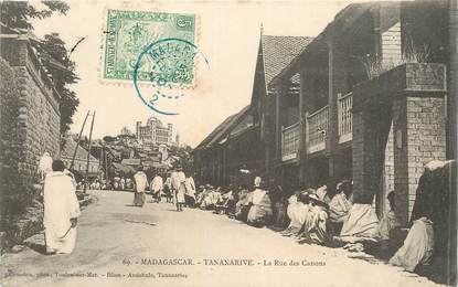 CPA MADAGASCAR "Tananarive, la  rue des Canons"