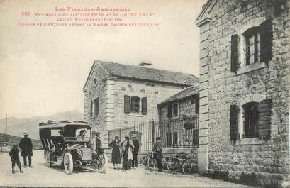 CPA FRANCE 09 " Le Col de Puymorens, Passage de l'autobus devant la maison cantonnière".