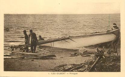 CPA ILES GILBERT "Pirogue"