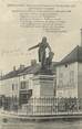 10 Aube CPA FRANCE 10 "Arcis sur Aube, Statue du Conventionnel Danton".