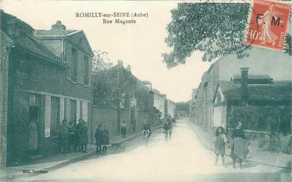 CPA FRANCE 10 " Romilly sur Seine, Rue Magenta".