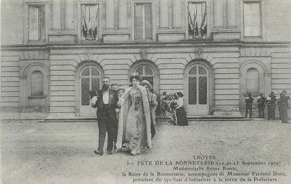 CPA FRANCE 10 " Troyes, La fête de la Bonneterie".