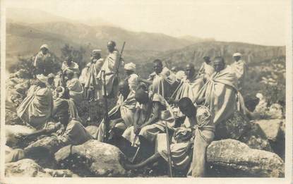 CARTE PHOTO MAROC "1923, Partisans avant l'attaque au Djebel bou Mehdi"