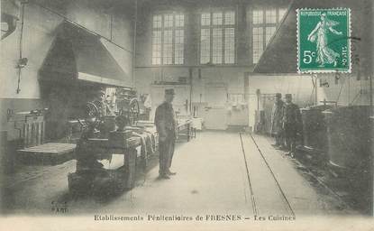 CPA FRANCE 94 "Fresnes, Etablissement pénitentiaire , les cuisines" / PRISON