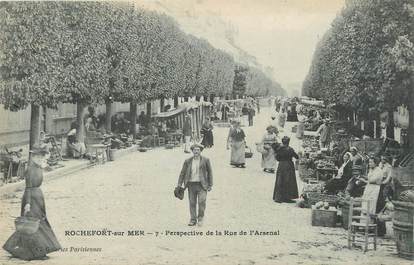 CPA FRANCE 17 "Rochefort sur Mer, Perspective de la rue de l'Arsenal".