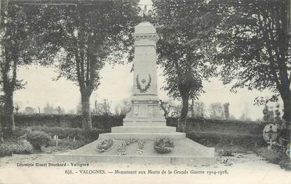 CPA FRANCE 50 "Valognes, Le monument aux morts"'.