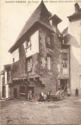 CPA FRANCE 87 "Saint Yrieix, vieille maison derrière l'Eglise"