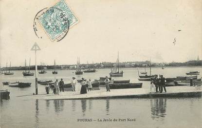 CPA FRANCE 17 " Fouras les Bains, La jetée du port nord".