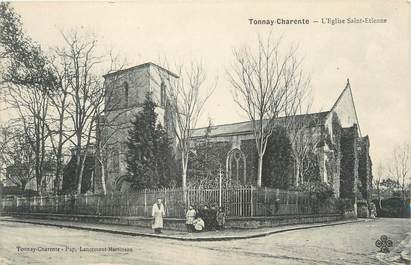 CPA FRANCE 17 "Tonnay-Charente, L'église St Etienne".