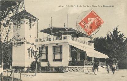 CPA FRANCE 17 "La Rochelle, Le bar de la Plage de la Concurrence".