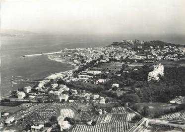 CPSM FRANCE 83 " St Tropez, Vue aérienne de la ville, le port et le golfe''.