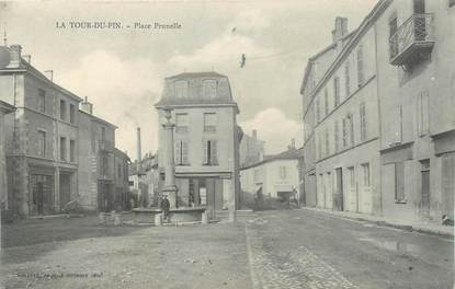 CPA FRANCE 38 " La Tour du Pin, Place Prunelle".