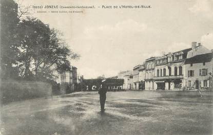 CPA FRANCE 17 " Jonzac, Place de l'Hôtel de Ville".