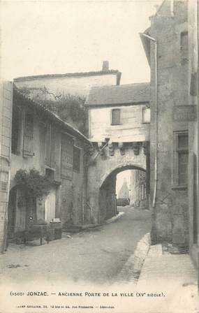 CPA FRANCE 17 " Jonzac, Ancienne porte de la ville".