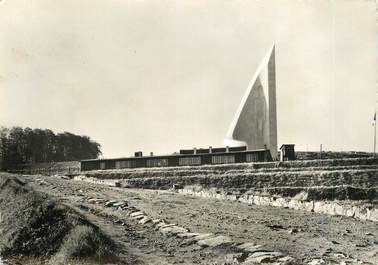 CPSM FRANCE 67 "Nécropole nationale du Struthof, le mémorial de la déportation" / 2 EME GUERRE