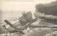 17 Charente Maritime CPA FRANCE 17 " Meschers, Epave sous le fort".