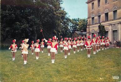 CPSM FRANCE 10 "Troyes, bataillon de majorettes"