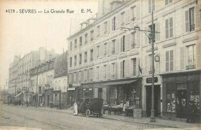 CPA FRANCE 92 " Sèvres, La grande rue"
