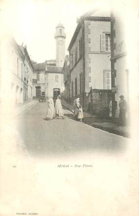 CPA ALGERIE "Médéah, la rue Thiers"